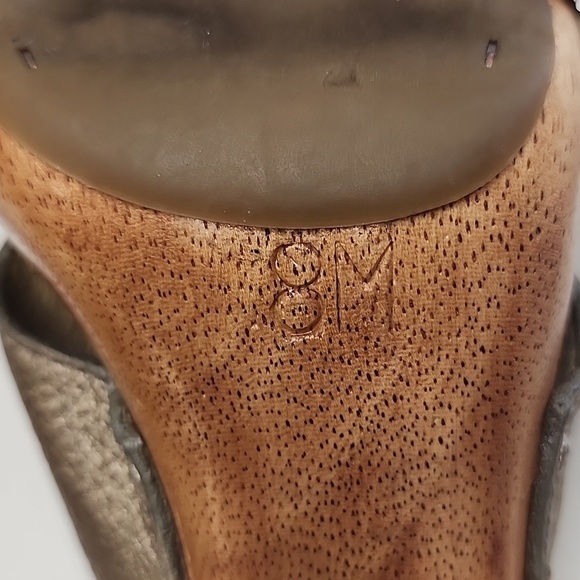 MICHAEL Michael Kors Gold Wood Strappy Slide Mules Heel Sandals Size 8M Brazil - Picture 8 of 8